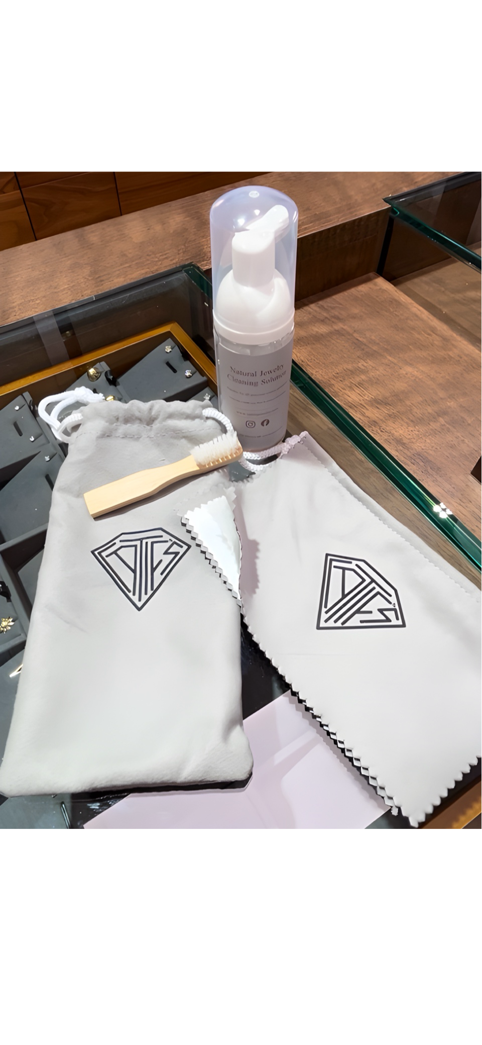 Latif's Jewelry Cleaner Set