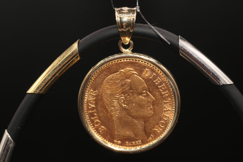 Mens 22k yellow gold Venezuela Coin Necklace
