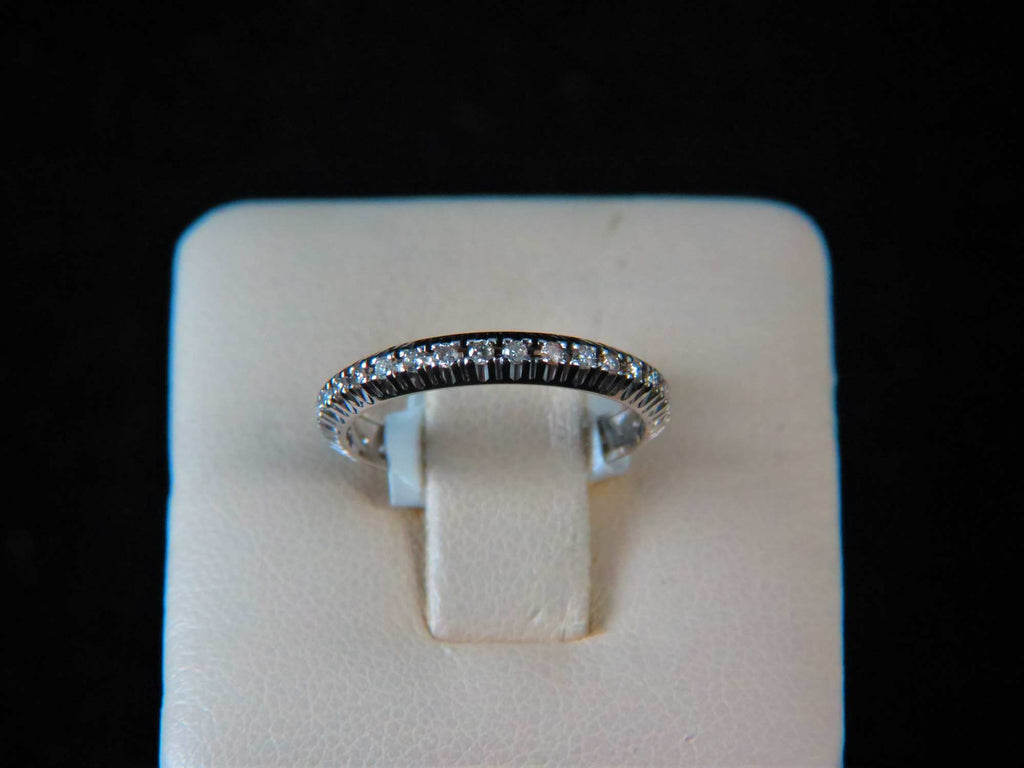 Ladies 18k white gold diamond eternity band ring