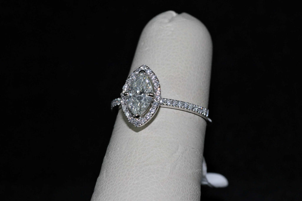 Ladies 18k white gold Marquise shaped diamond ring
