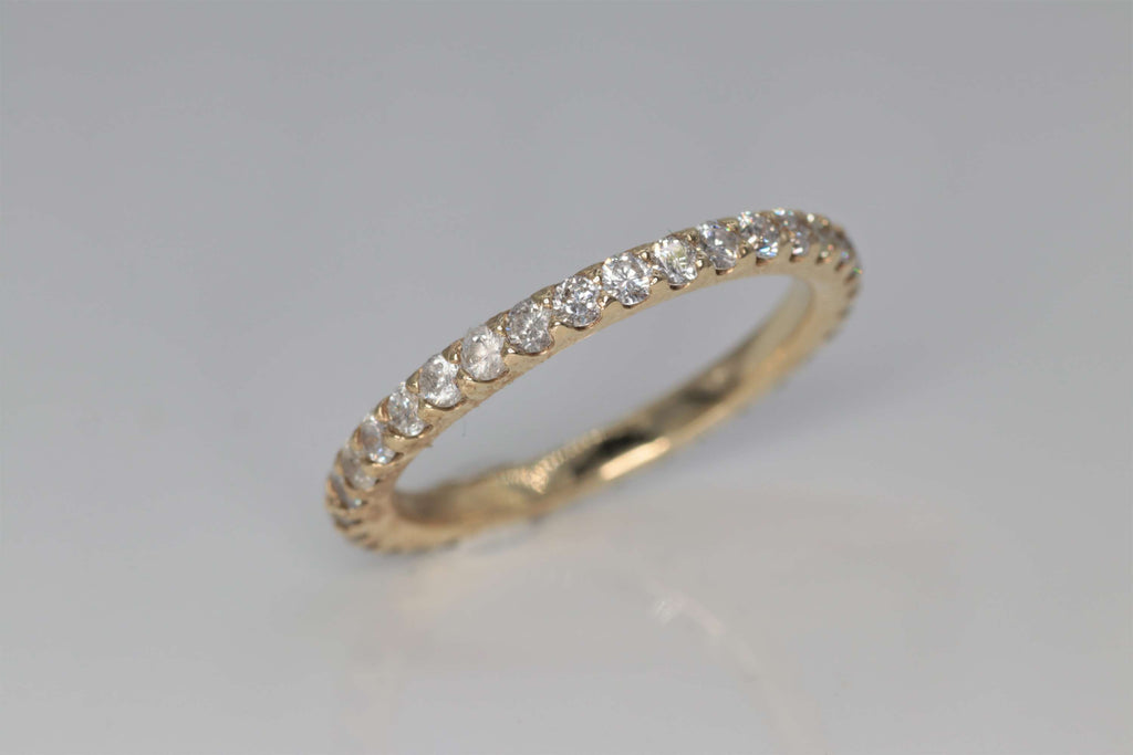 Ladies 14k yellow gold Diamond eternity ring