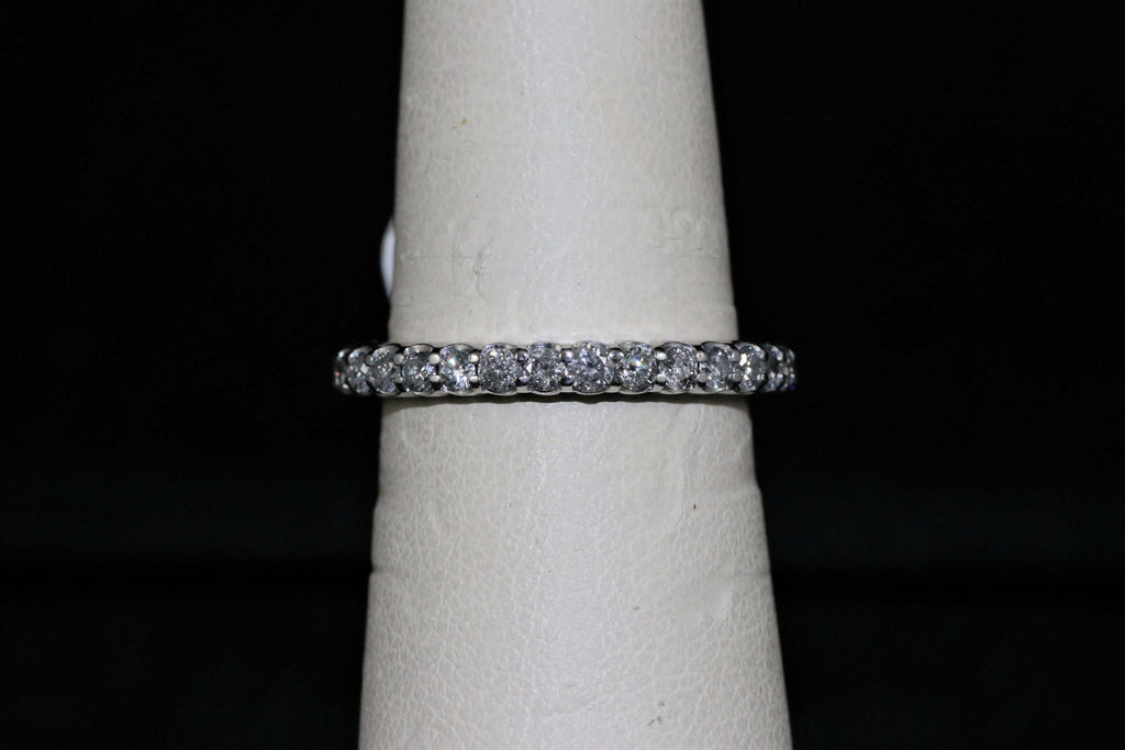 Ladies 14k white gold Diamond Band Ring