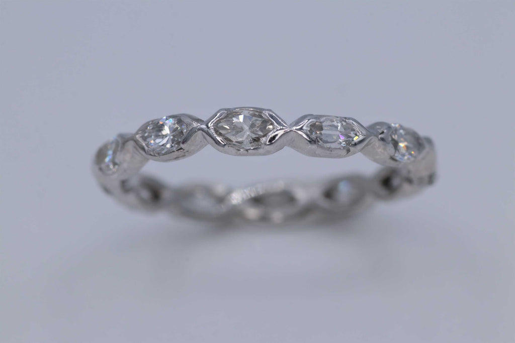 Ladies 18k white gold diamond eternity ring