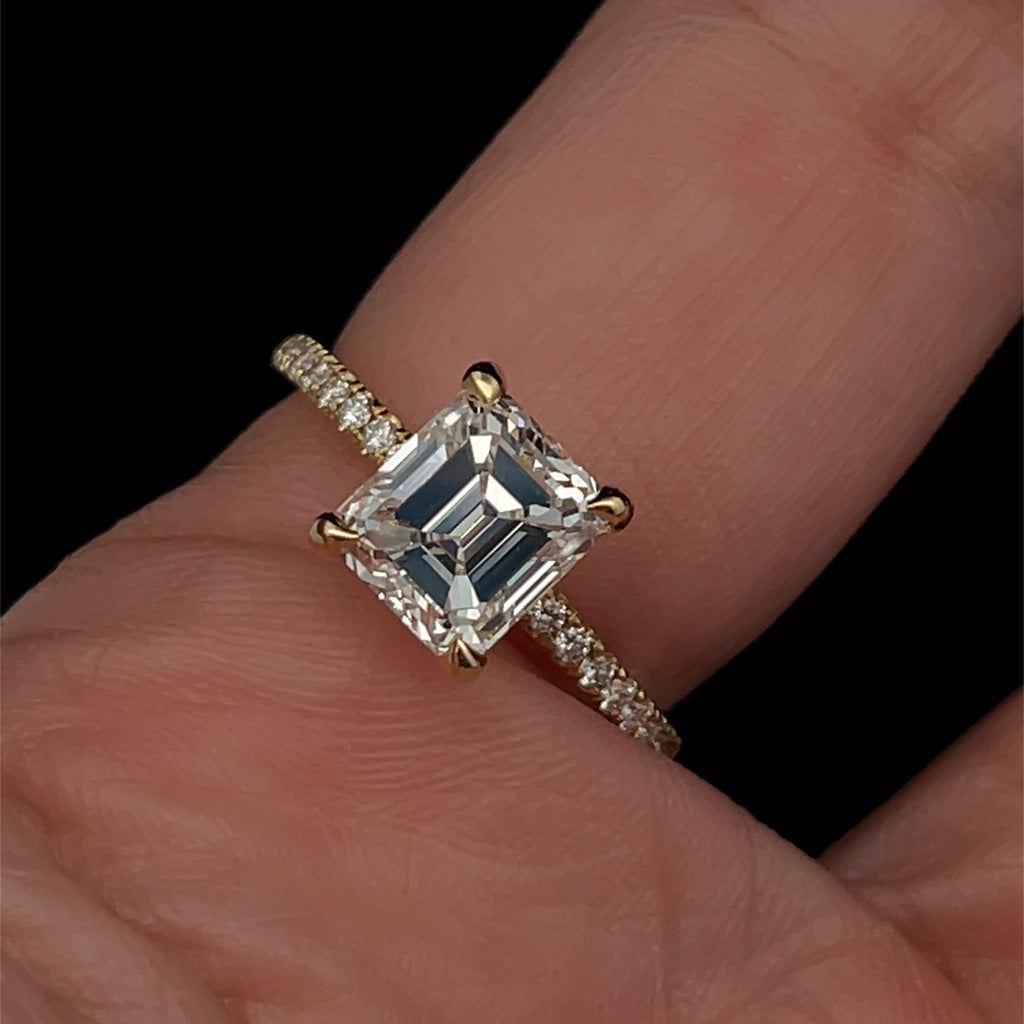 18k yellow gold 2.01ct G VVS2 Emerald Cut Natural Diamond Engagement Ring Certified By GIA #5191819106