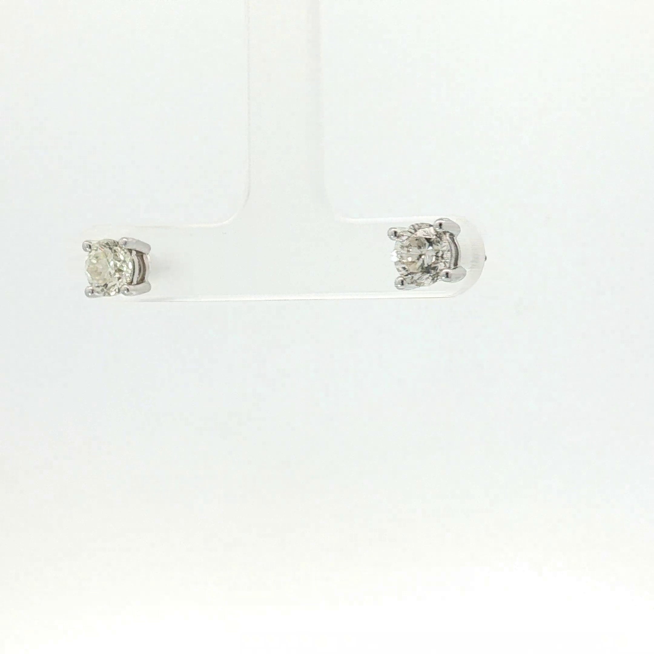 14k White Gold 2.00ct I I1 Round Diamond Stud Earrings