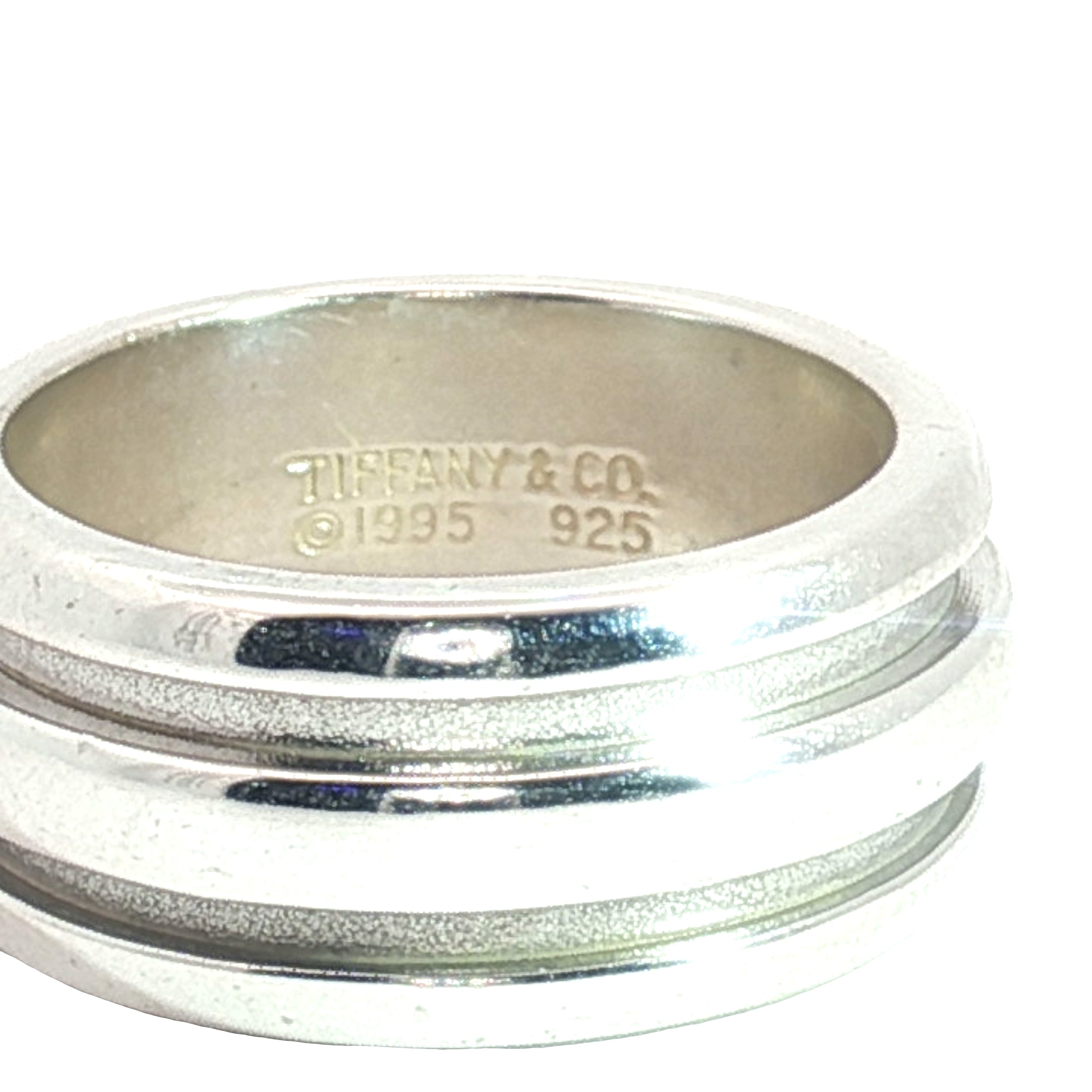 Pre-Loved Tiffany & Co. Vintage 925 Silver Grooved Ring Size 6