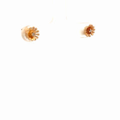 14k Yellow Gold (1) Round Diamond Daisy Flower Stud Earrings