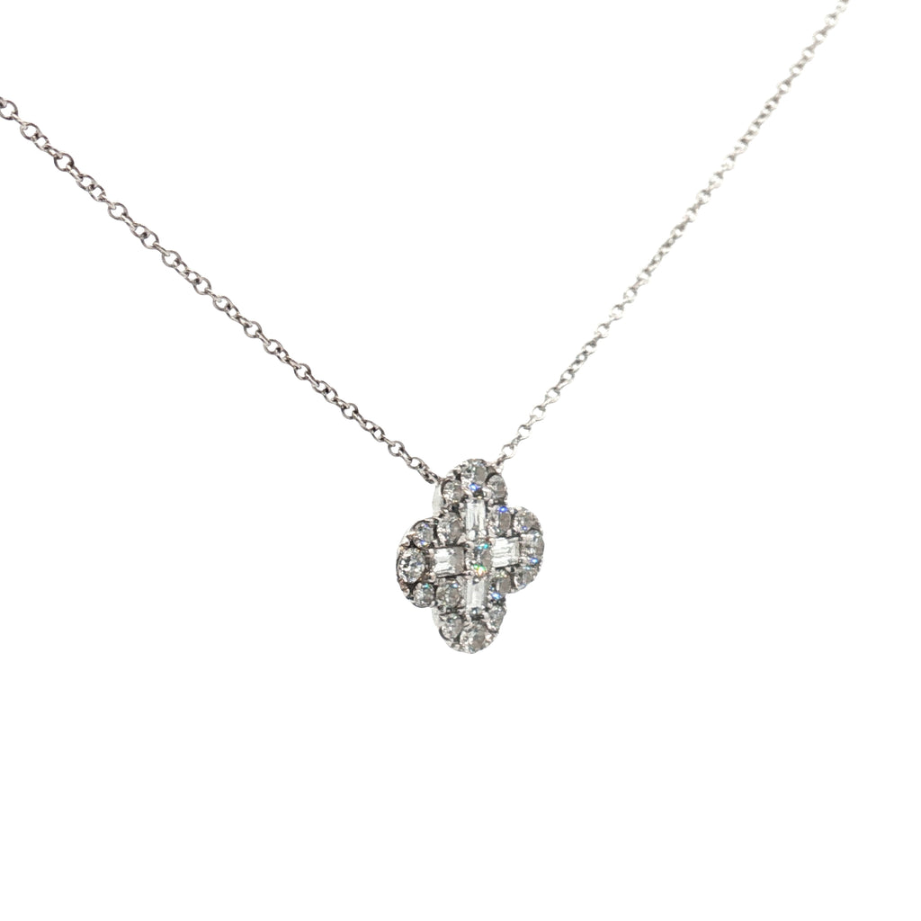 18k White Gold 1.00ct G VS2 Round/ Emerald Total Weight of Diamond Flower Pendant