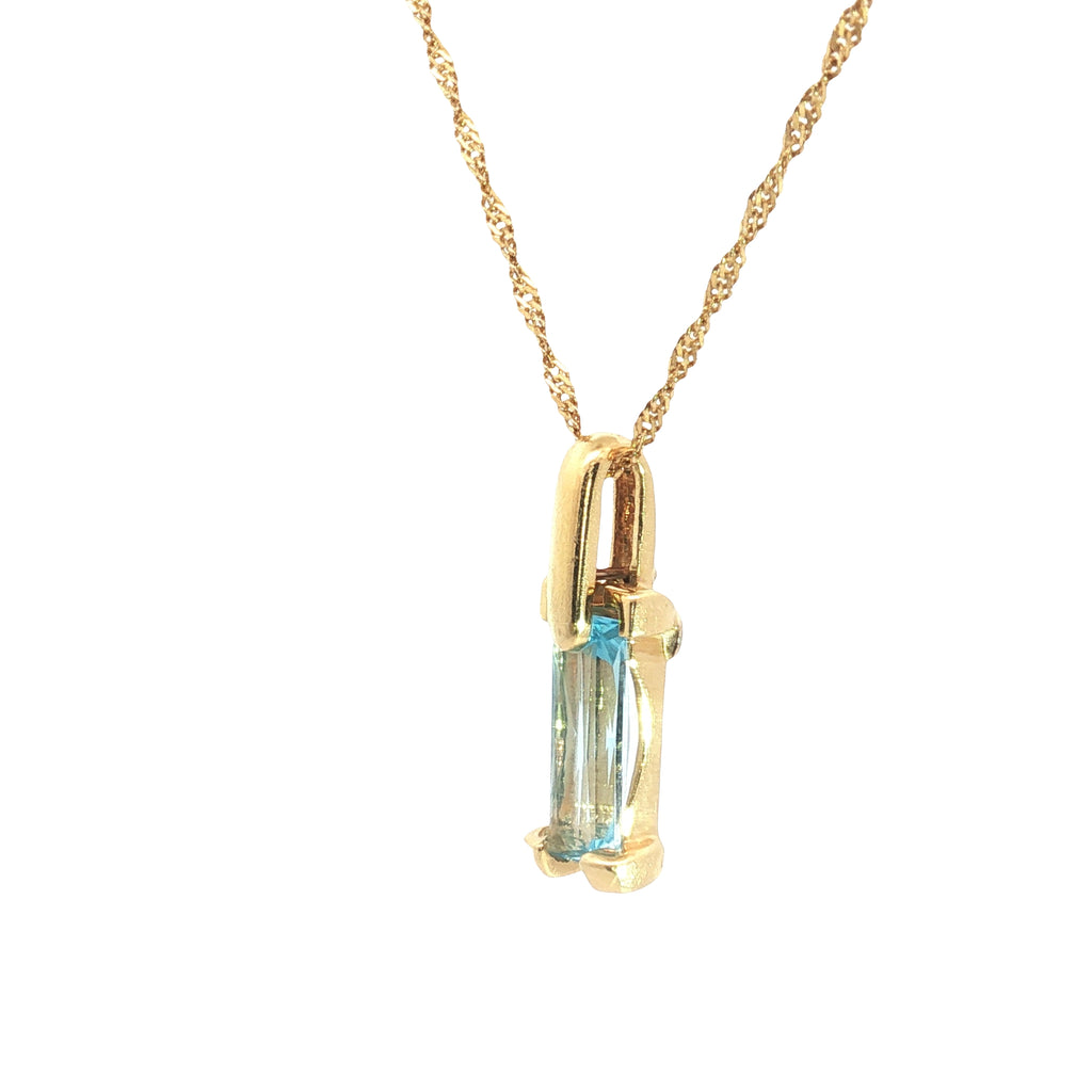 18k Yellow Gold Criso Blue Topaz 3/4" Long Contemporary Pendant