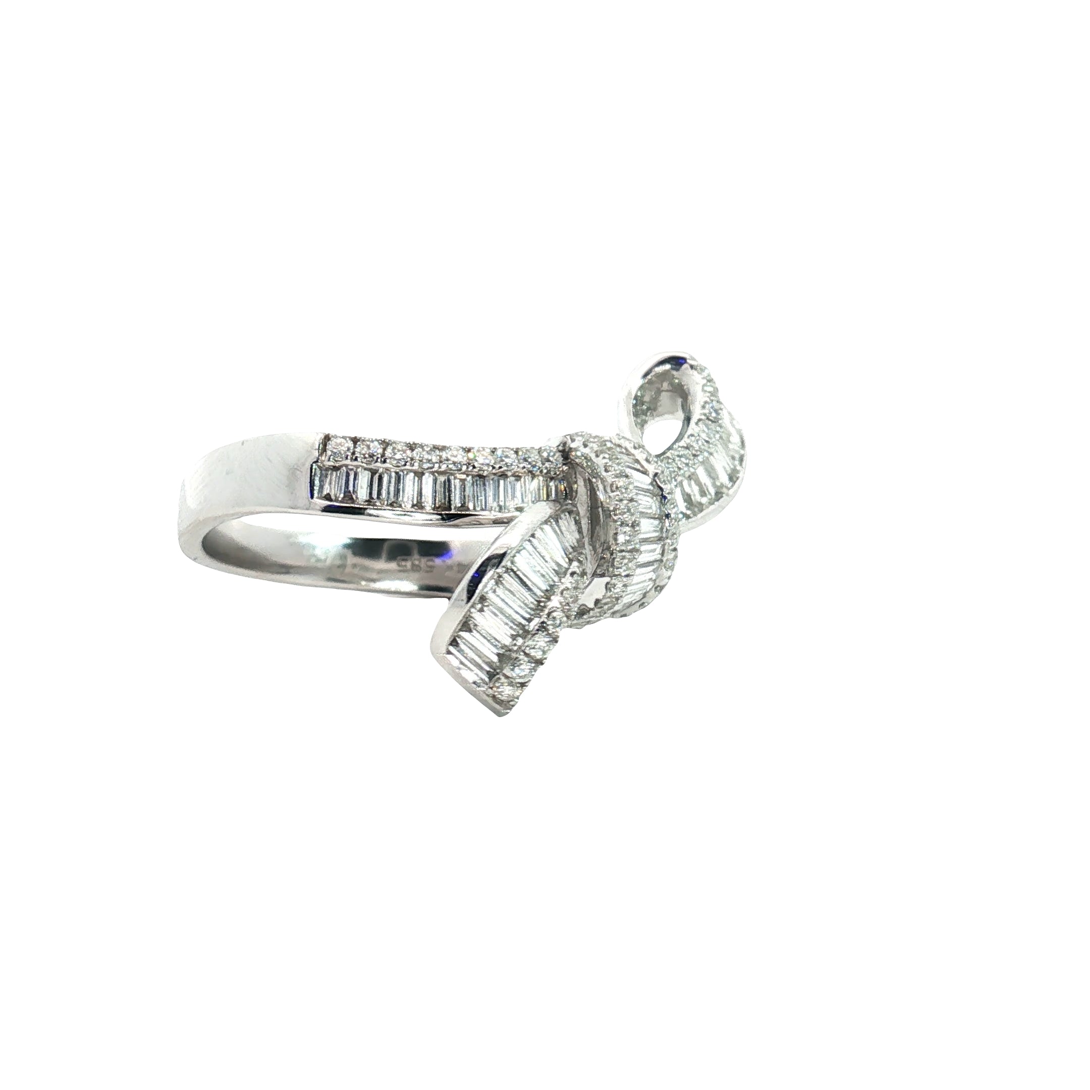 14k White Gold Ribbon Ring  Containing 1.08ct of G VS2 Round and Baguette Diamonds by EFFY Size 7