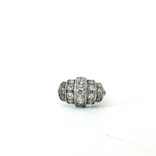Bold Art Deco 1920's Platinum Top and 18k Yellow Gold Bomb Ring Set with Graduated 1.60-1.90 Carats of G VS2 Old European Cut Diamonds