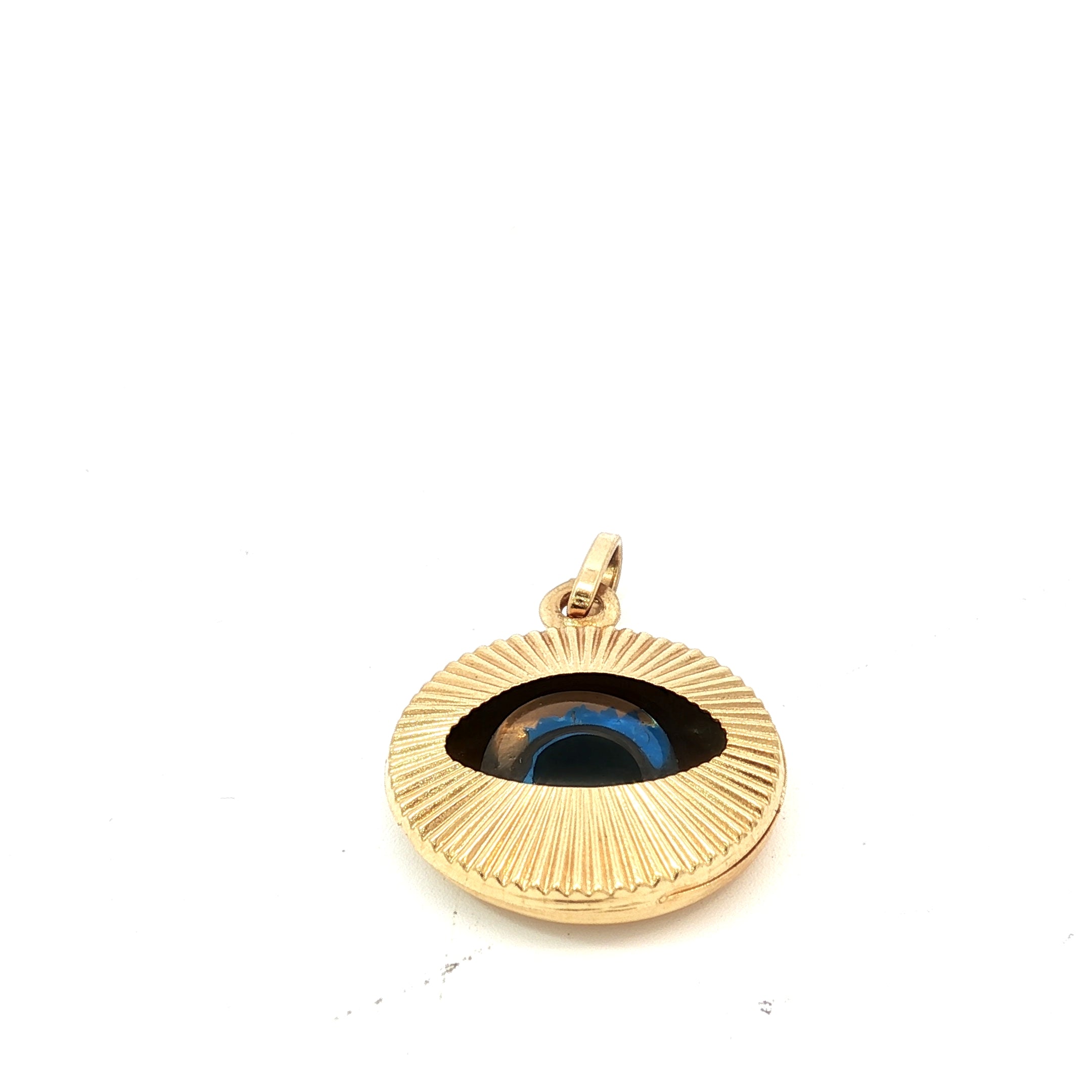 18k Yellow Gold Evil Eye Pendant Weighing 1.50 Grams