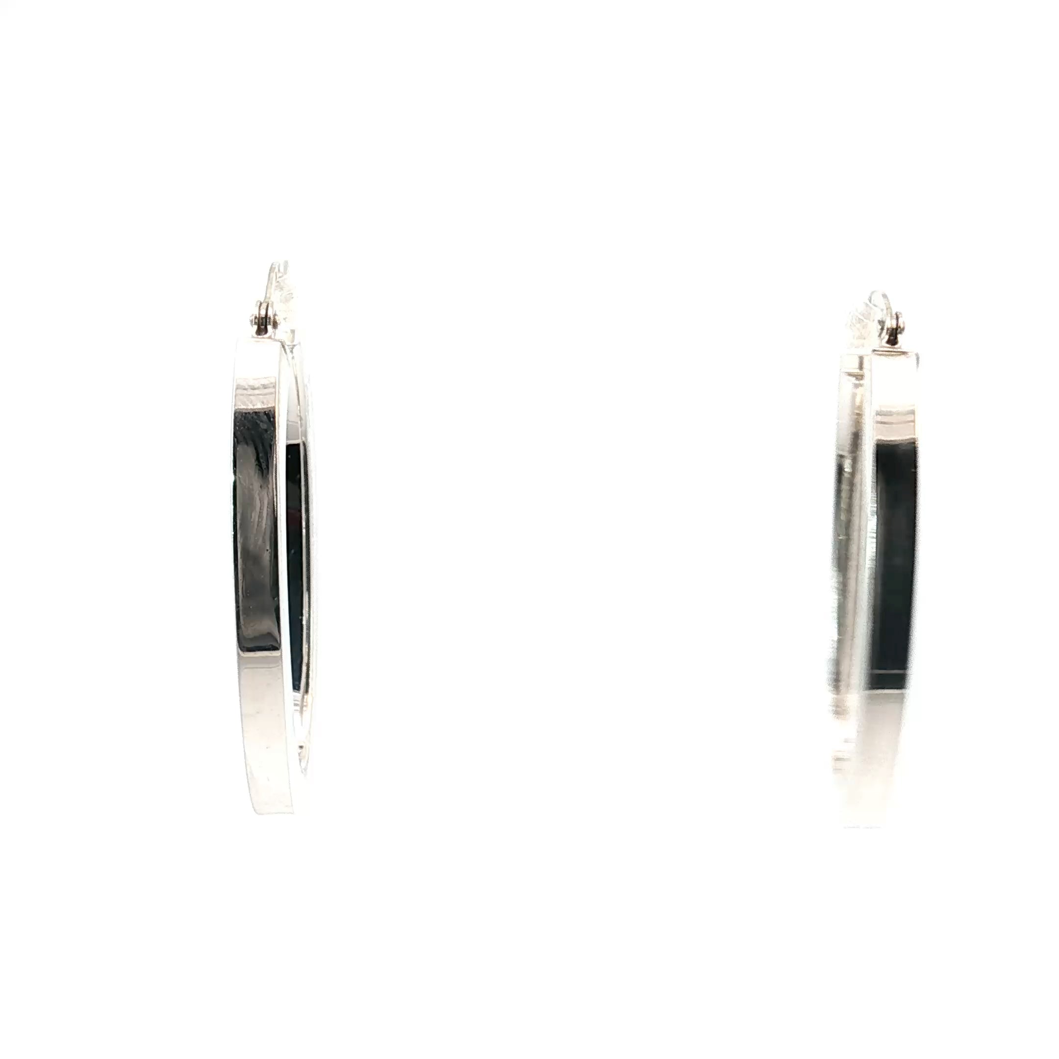 14k White Gold Oval Shape Hoop Earrings 2.6 gram