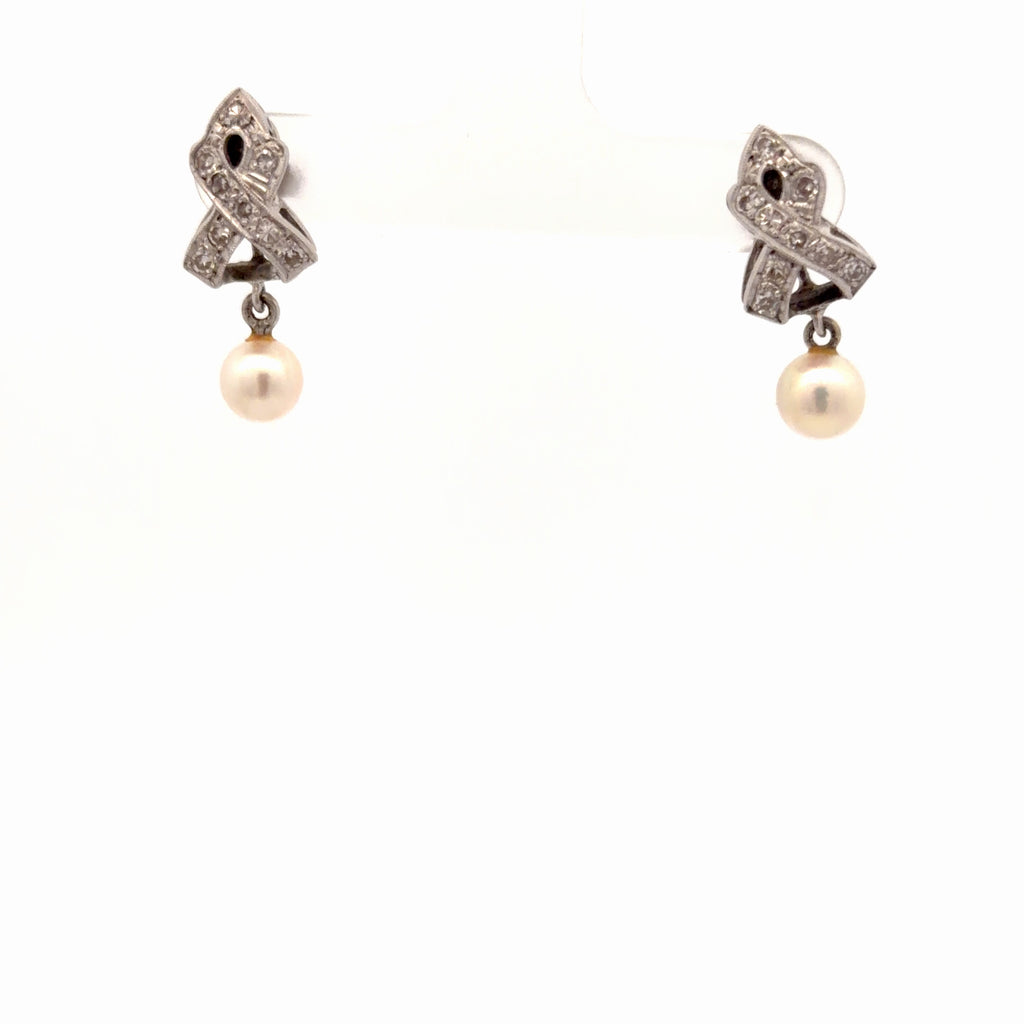 14k White Gold .25ct Round Diamond / Salt Water 6 mm 3/4 Dangle Earrings