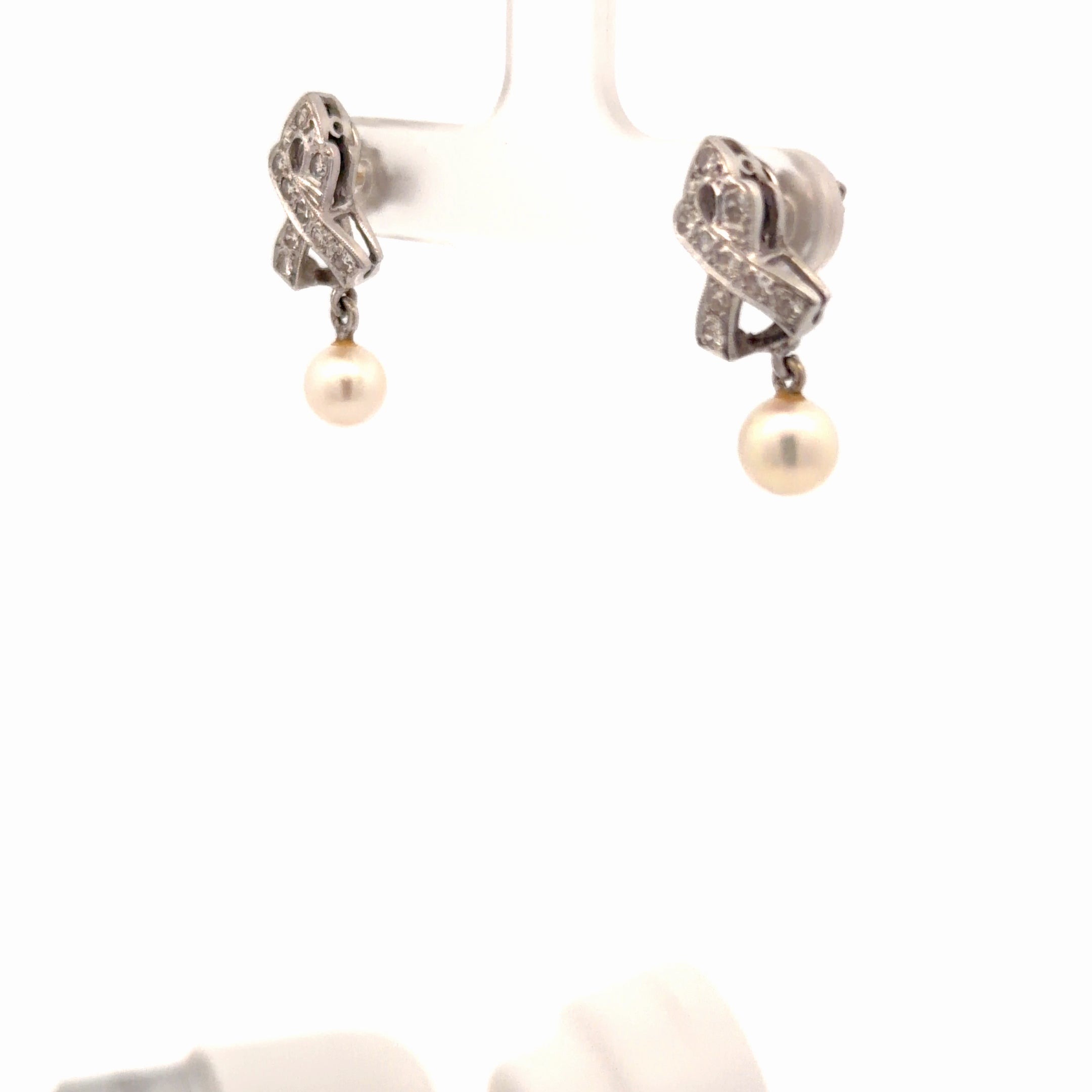 14k White Gold .25ct Round Diamond / Salt Water 6 mm 3/4 Dangle Earrings