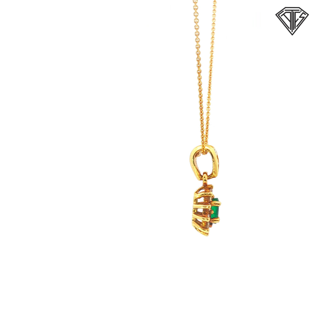 18k Yellow Gold .25ct Oval Emerald AAA/ .10ct F VS2 Round Diamond Pendant
