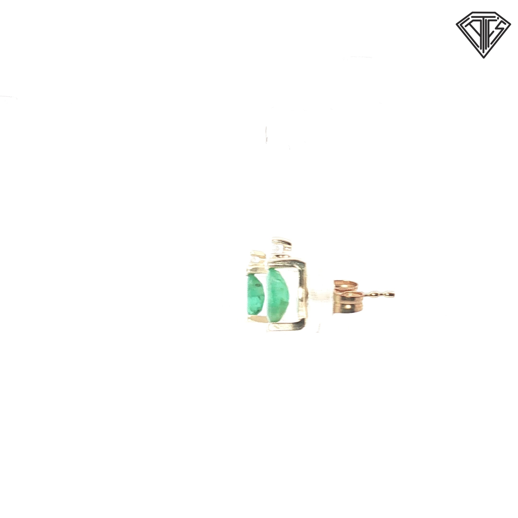 14k Yellow Gold Oval Shape Emerald / .02ct G SI1 Round Diamond Stud Earrings