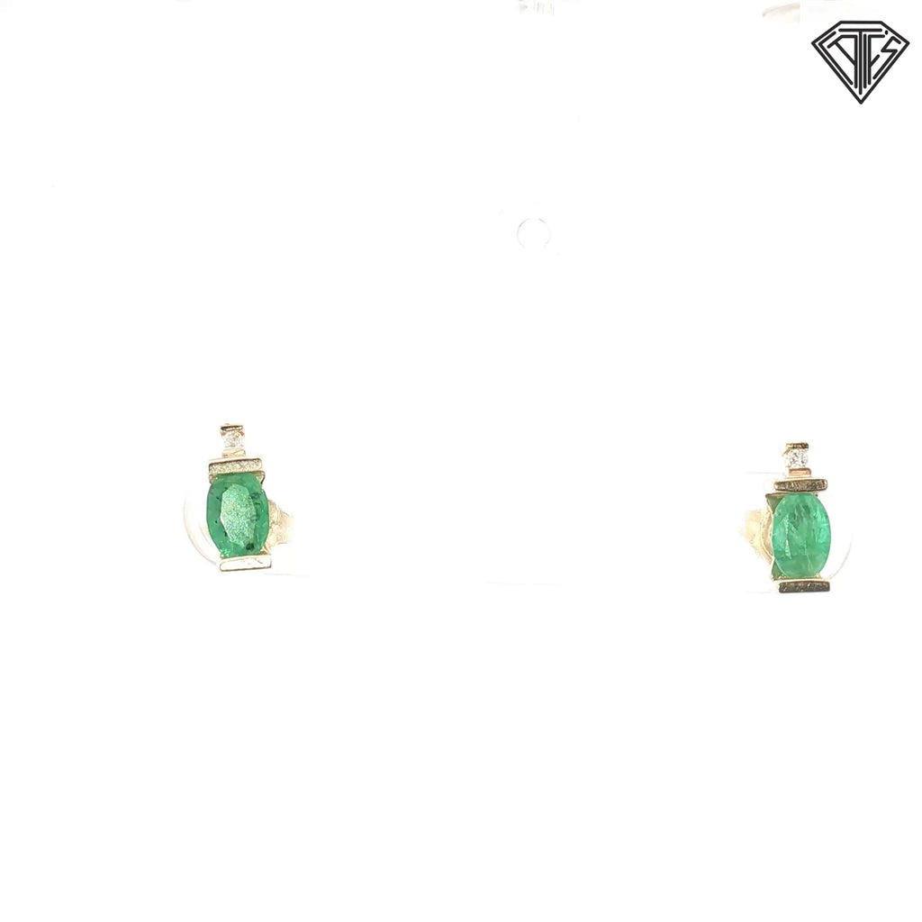 14k Yellow Gold Oval Shape Emerald / .02ct G SI1 Round Diamond Stud Earrings