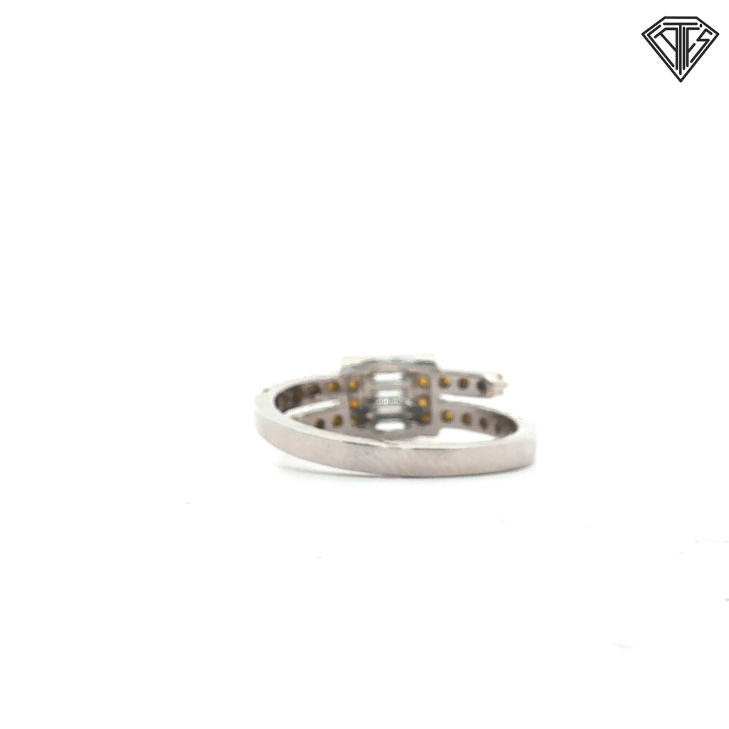 14k Two Tone .65ct Round Yellow Diamond/.25ct G VS2 Baguette Diamond Ring Size 6.5