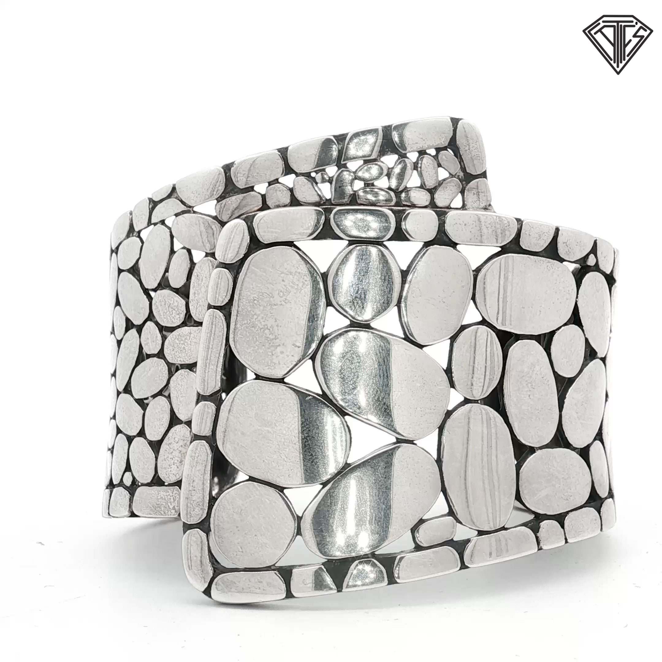 Pre-loved John Hardy Silver Kali Pebble Overlap Cuff Bracelet
