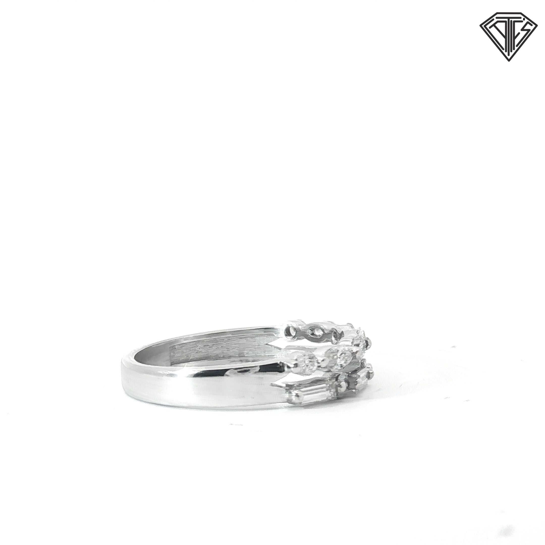 14k White Gold .28ct Marquise/ .25ct Round/ .20ct Baguette G VS2 Diamond Double Band Size 8