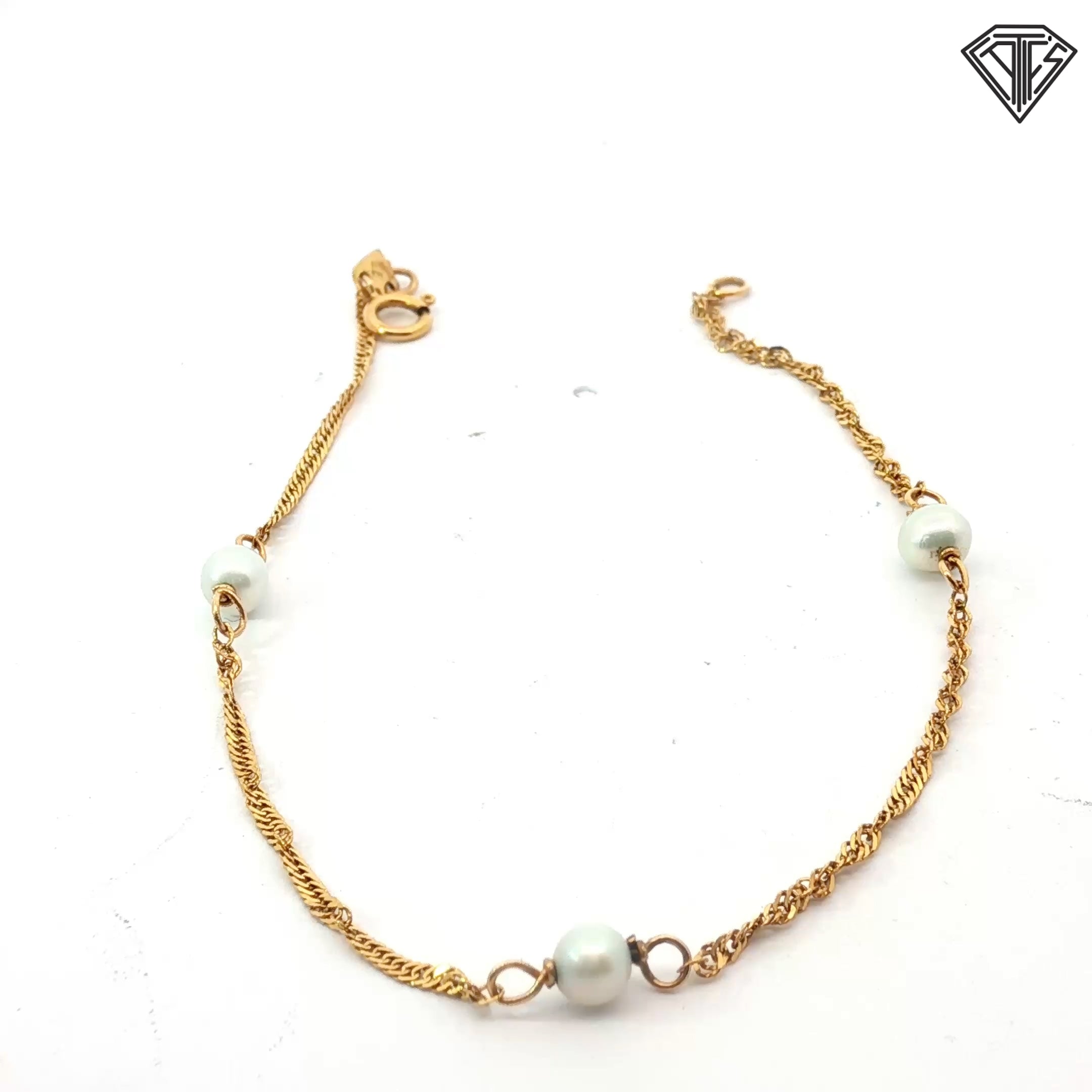 14k Yellow Gold (3) Pearl Bracelet 6 1/2 "inch