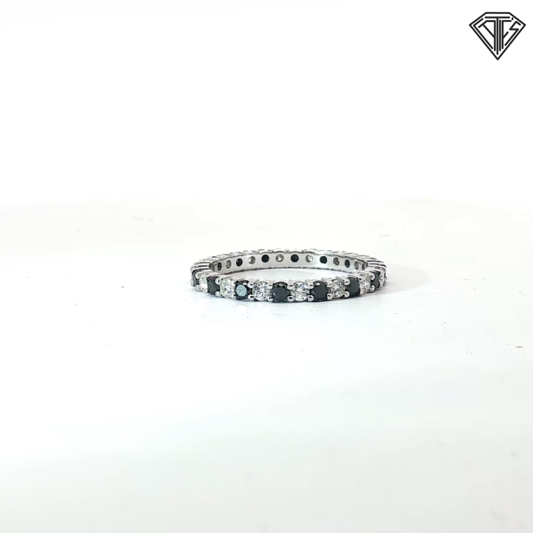 14k White Gold .25ct G SI1 Round Diamond /.25ct Round Blue Sapphire Eternity Ring Size 9