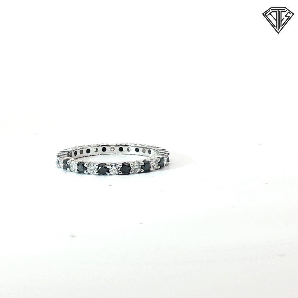 14k White Gold .25ct G SI1 Round Diamond /.25ct Round Blue Sapphire Eternity Ring Size 9