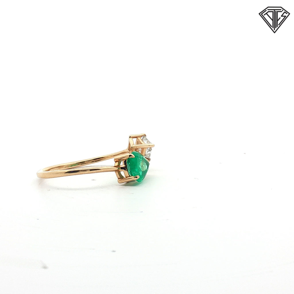 14k Yellow Gold 1.00ct Pear Shape Emerald / .50ct H SI1 Princess Cut Diamond Toi et Moi Ring  Size 7.5
