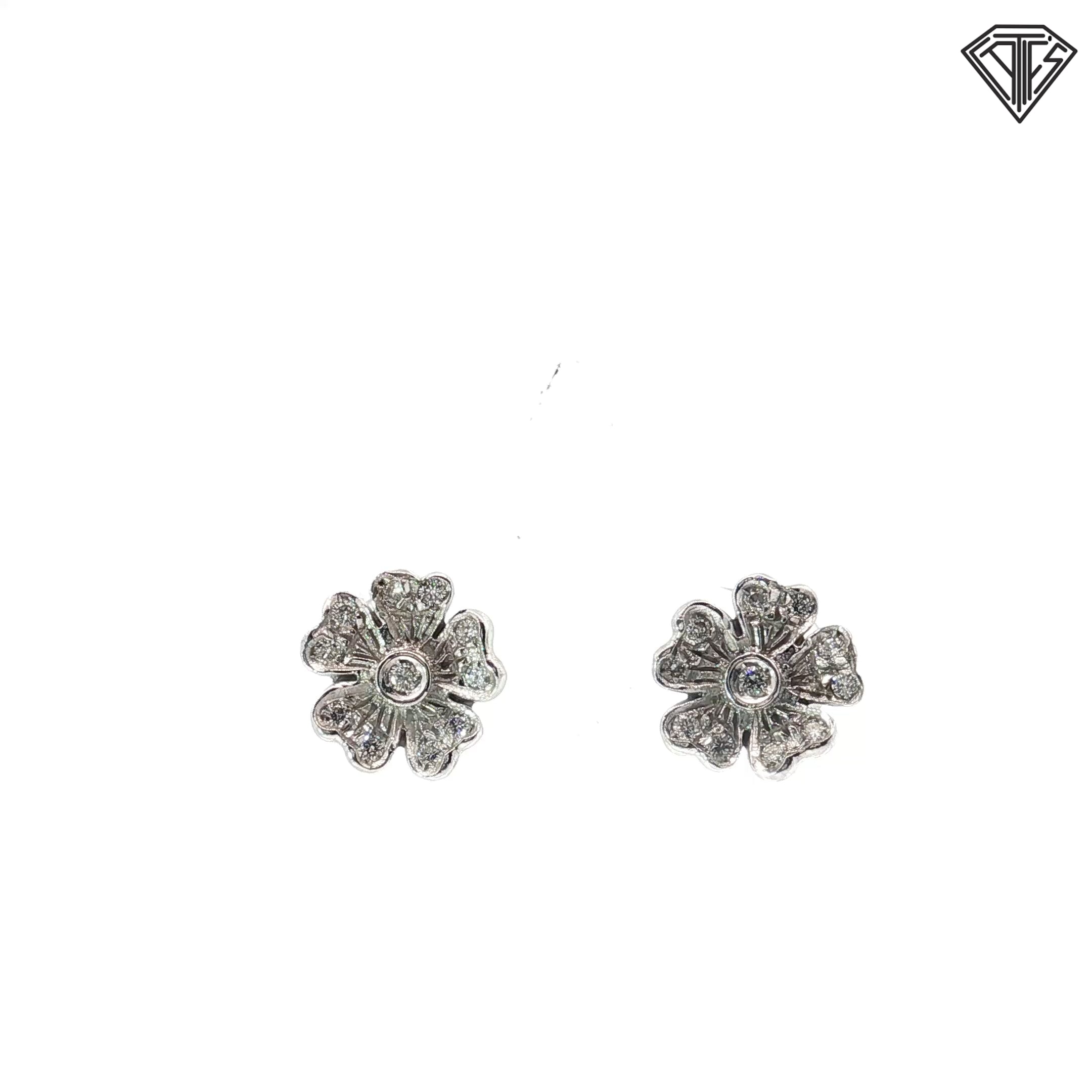 18k White Gold .15ct G SI1 Round Diamond Flower Stud Earrings 3.4 gram