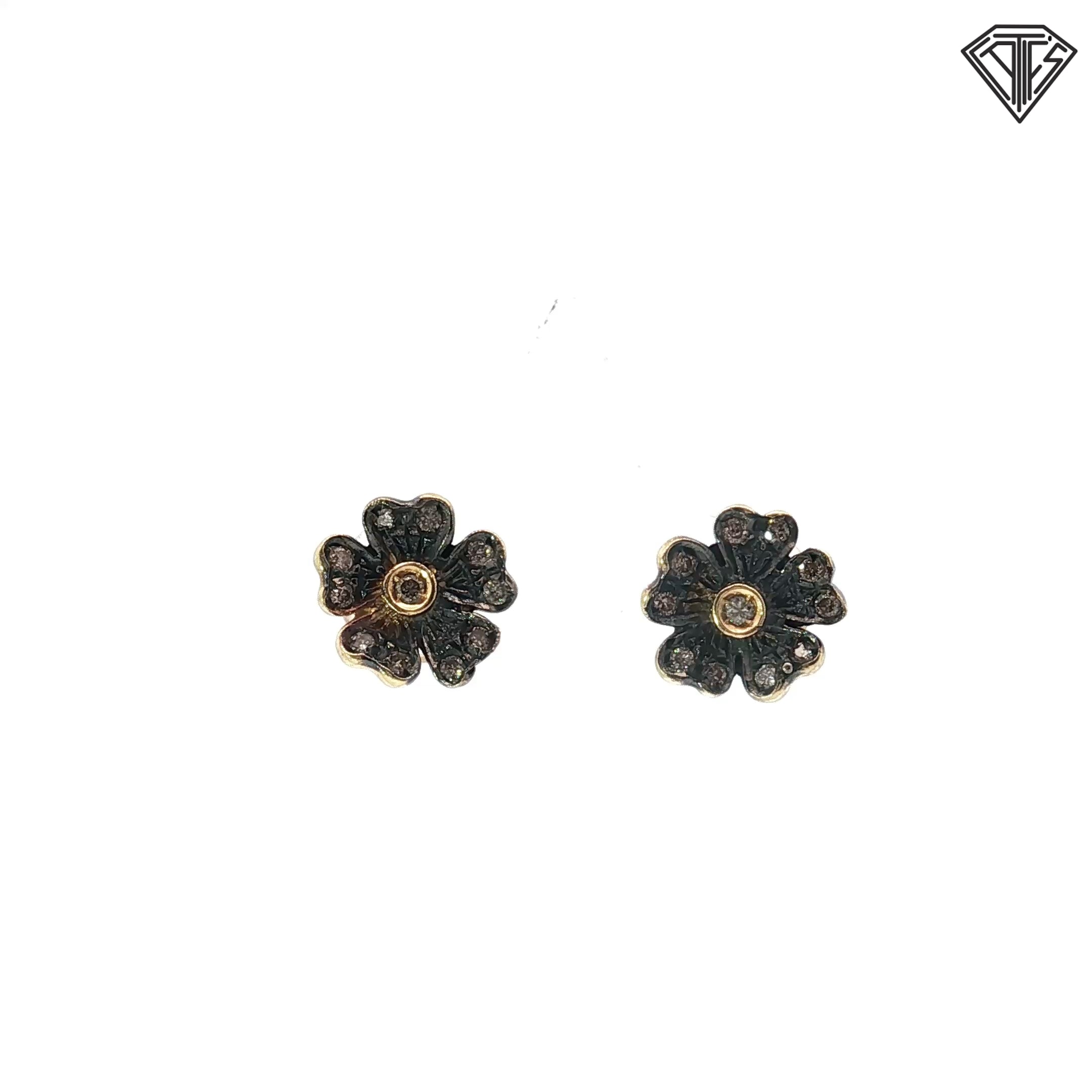 18k Yellow Gold .15ct G SI1 Round Diamond Antique Flower Stud Earrings 3.4 gram