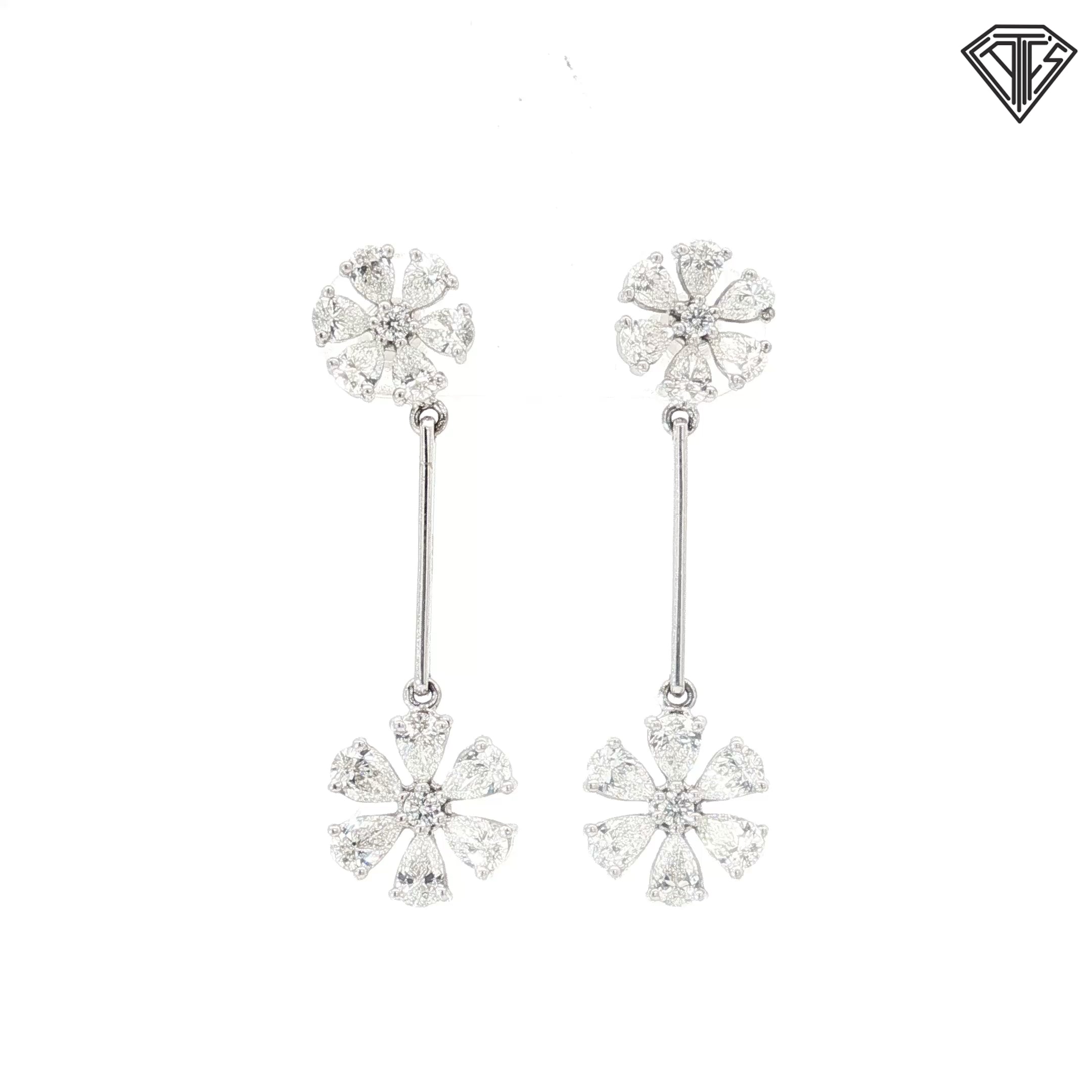 18k White Gold 2.50ct H/I VS2 Pear Shape Diamond Flower Drop Earrings