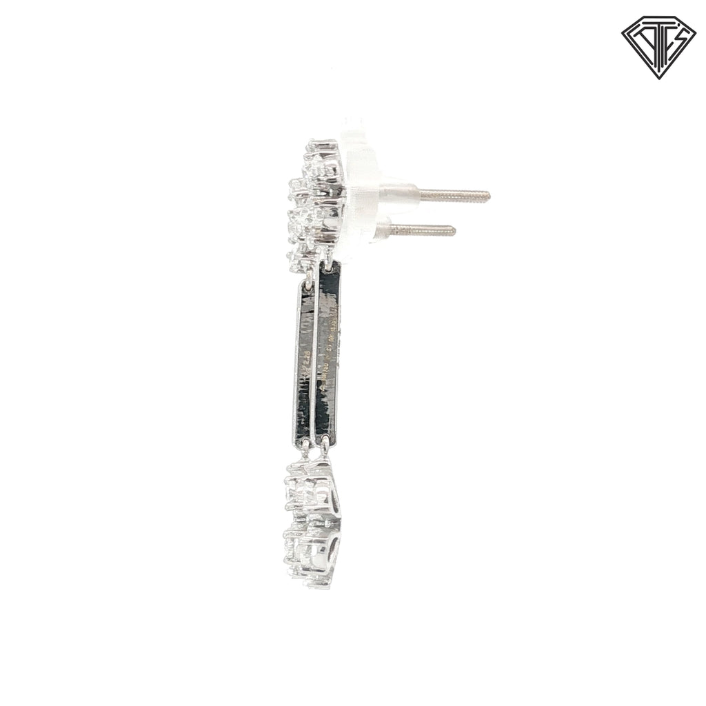 18k White Gold 2.50ct H/I VS2 Pear Shape Diamond Flower Drop Earrings