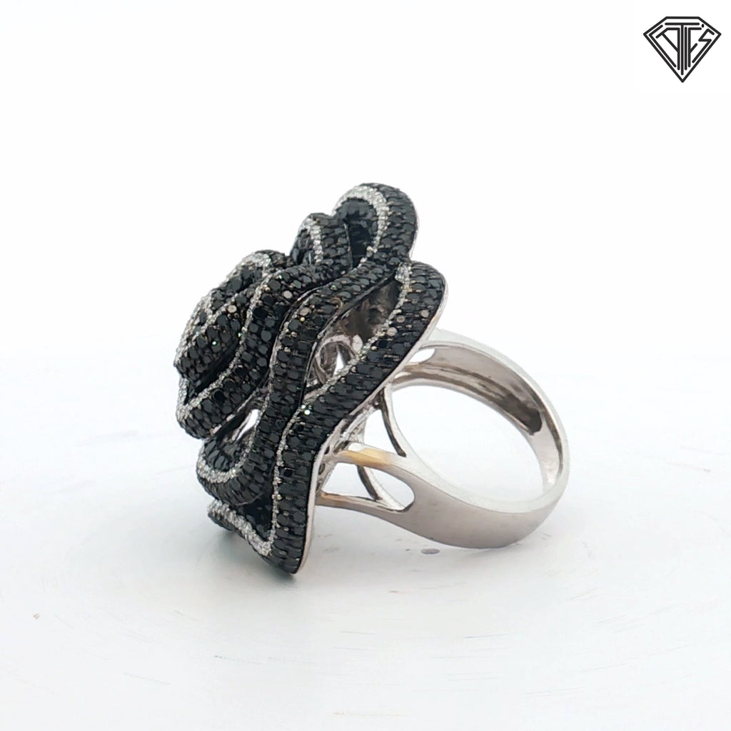 18k White Gold 1.50ct G VS2 Round Diamond /2.75ct Black Diamond Rose Ring Size 5