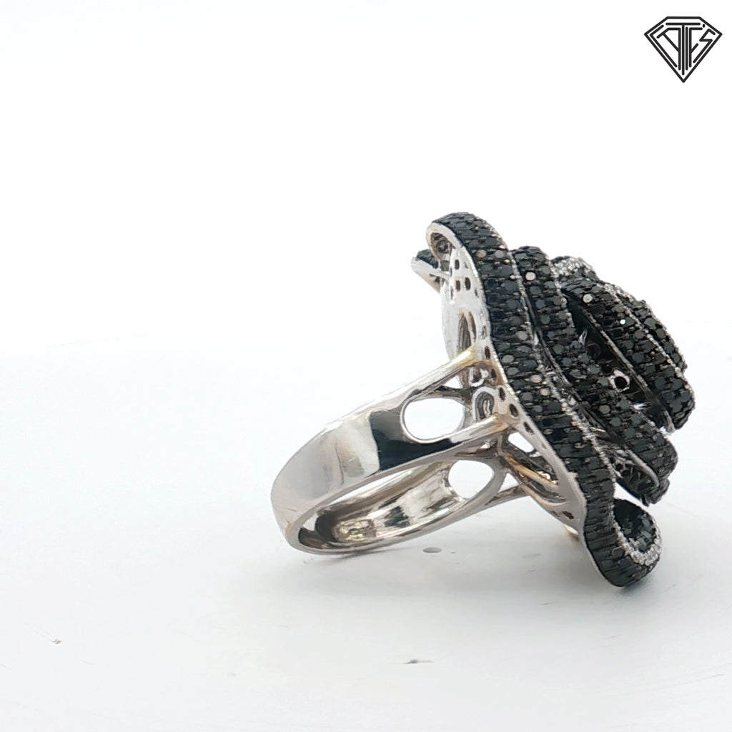 18k White Gold 1.50ct G VS2 Round Diamond /2.75ct Black Diamond Rose Ring Size 5