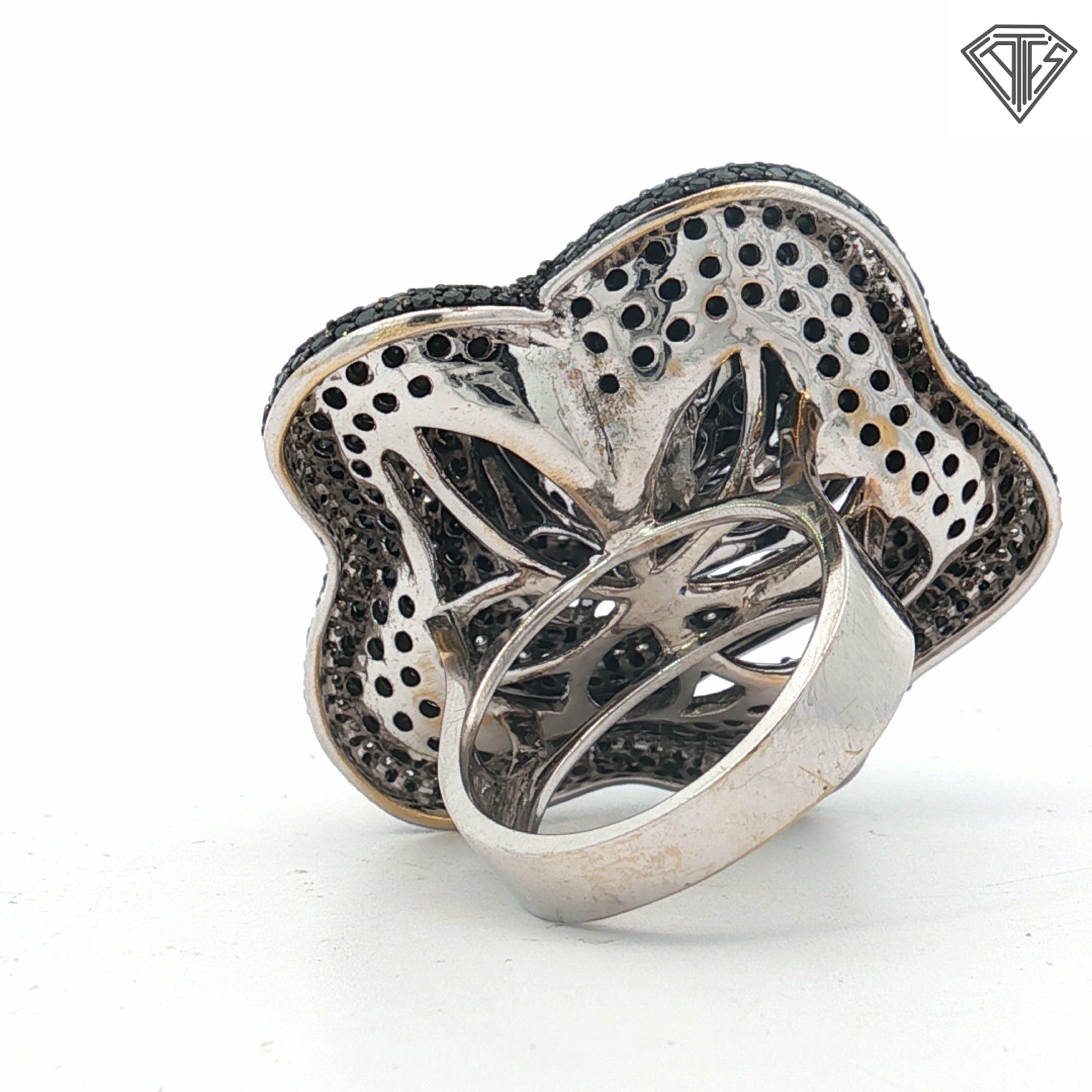 18k White Gold 1.50ct G VS2 Round Diamond /2.75ct Black Diamond Rose Ring Size 5