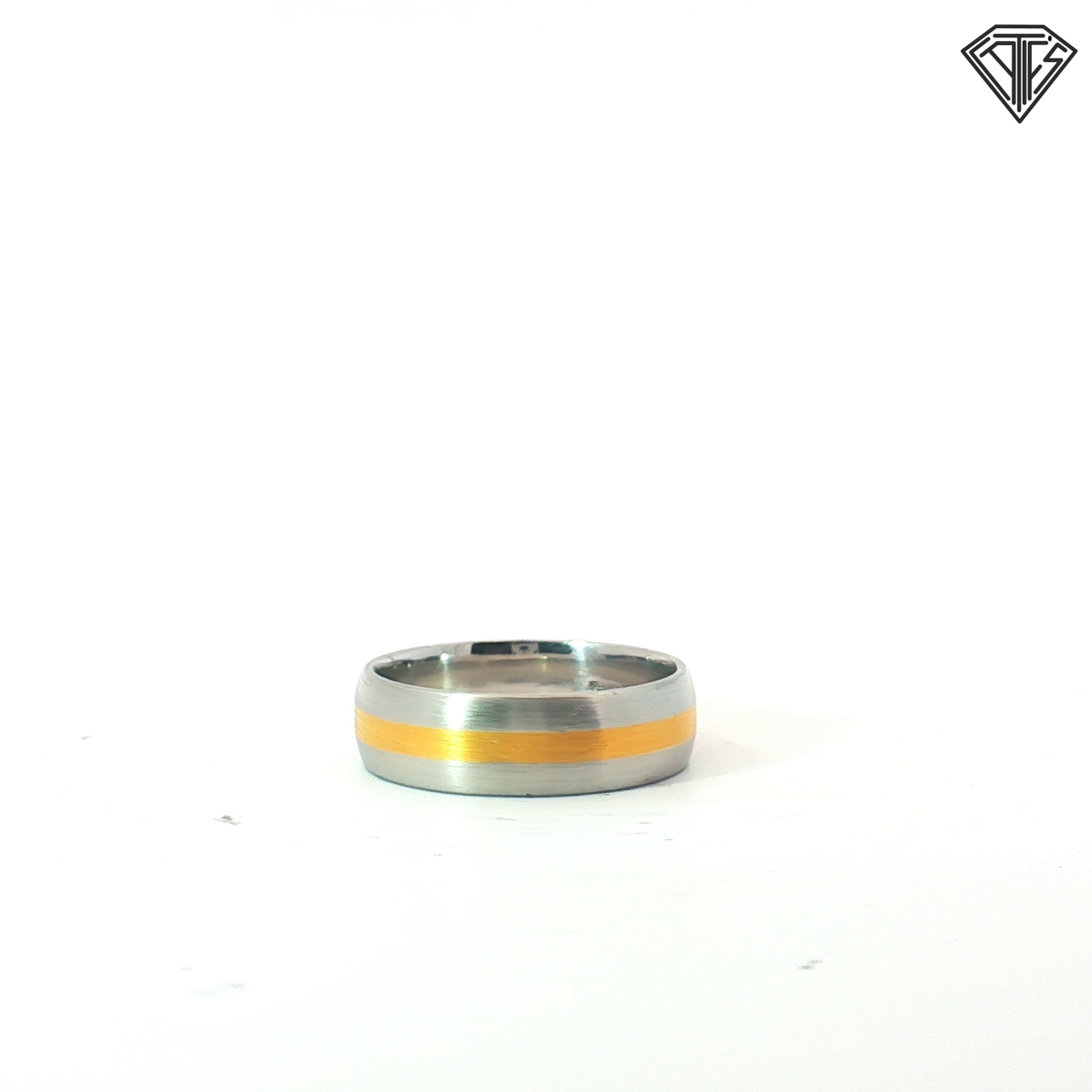 Platinum / 24k Comfort Fit Wedding Ring 6mm 9.2 gram Size 7