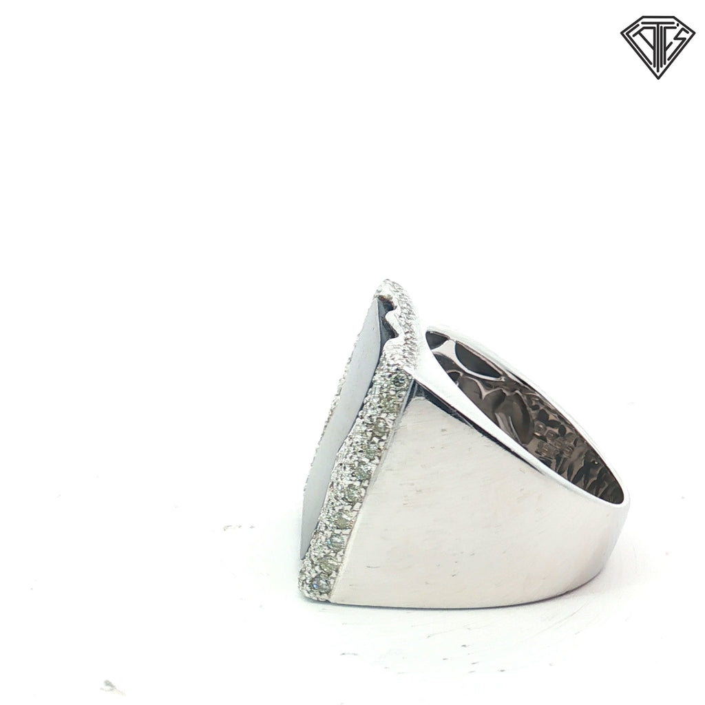 18k White Gold .35ct F VS2 Round Diamond / Flat 3/4" Tahitian Mother of Pearl Ring Size 7  17.7 gram