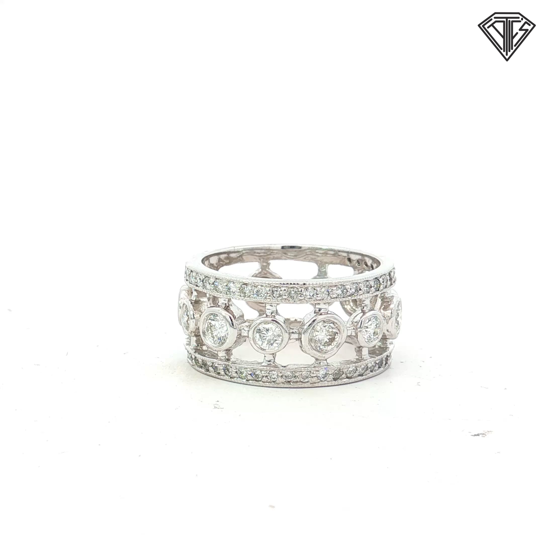 14k White Gold 1.50ct G SI1 Round Diamond (3) Row Bezel Set Center Diamond Ring Size 8.5