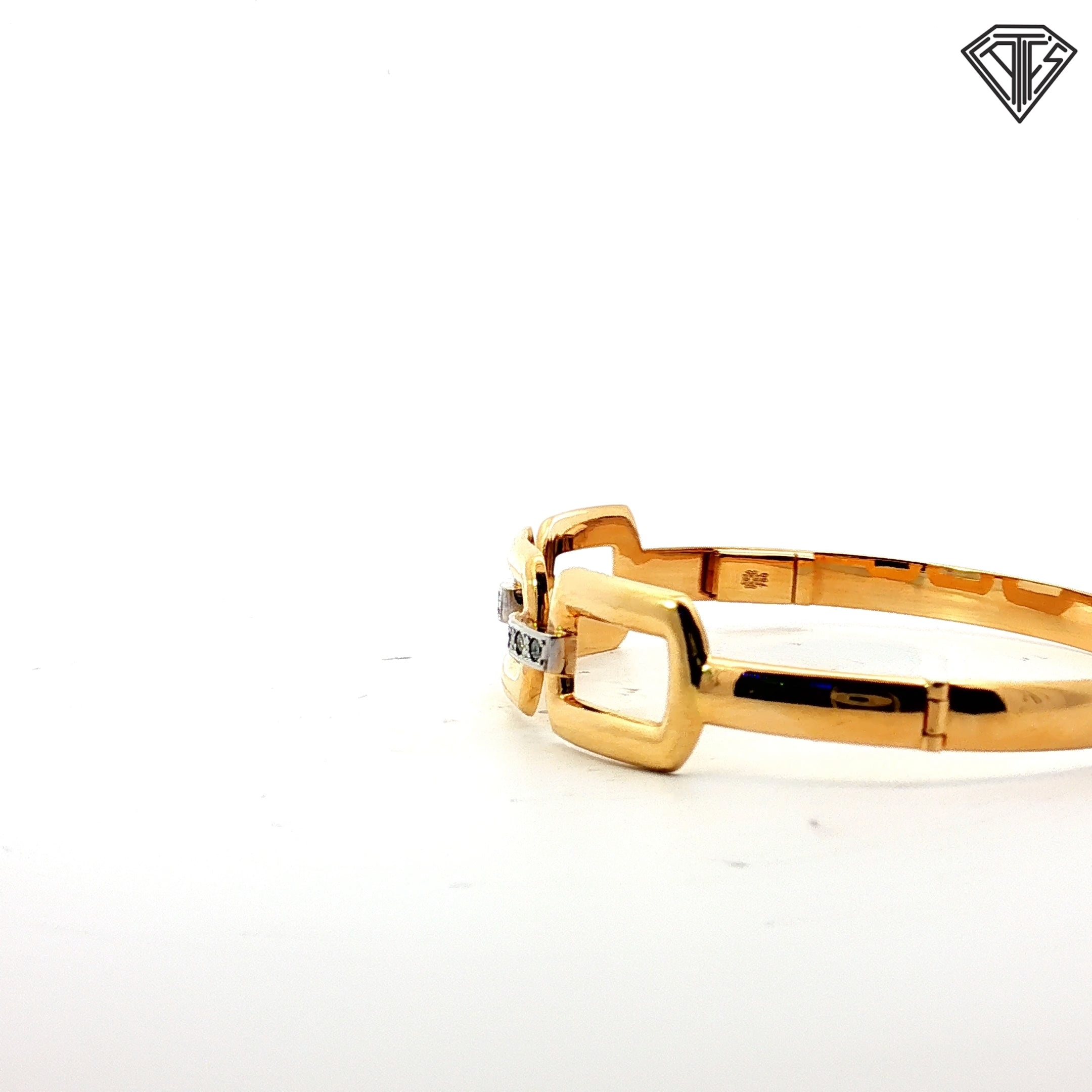 18k Yellow Gold .15ct G SI1 Round Diamond Bangle Bracelet 18.6 gram