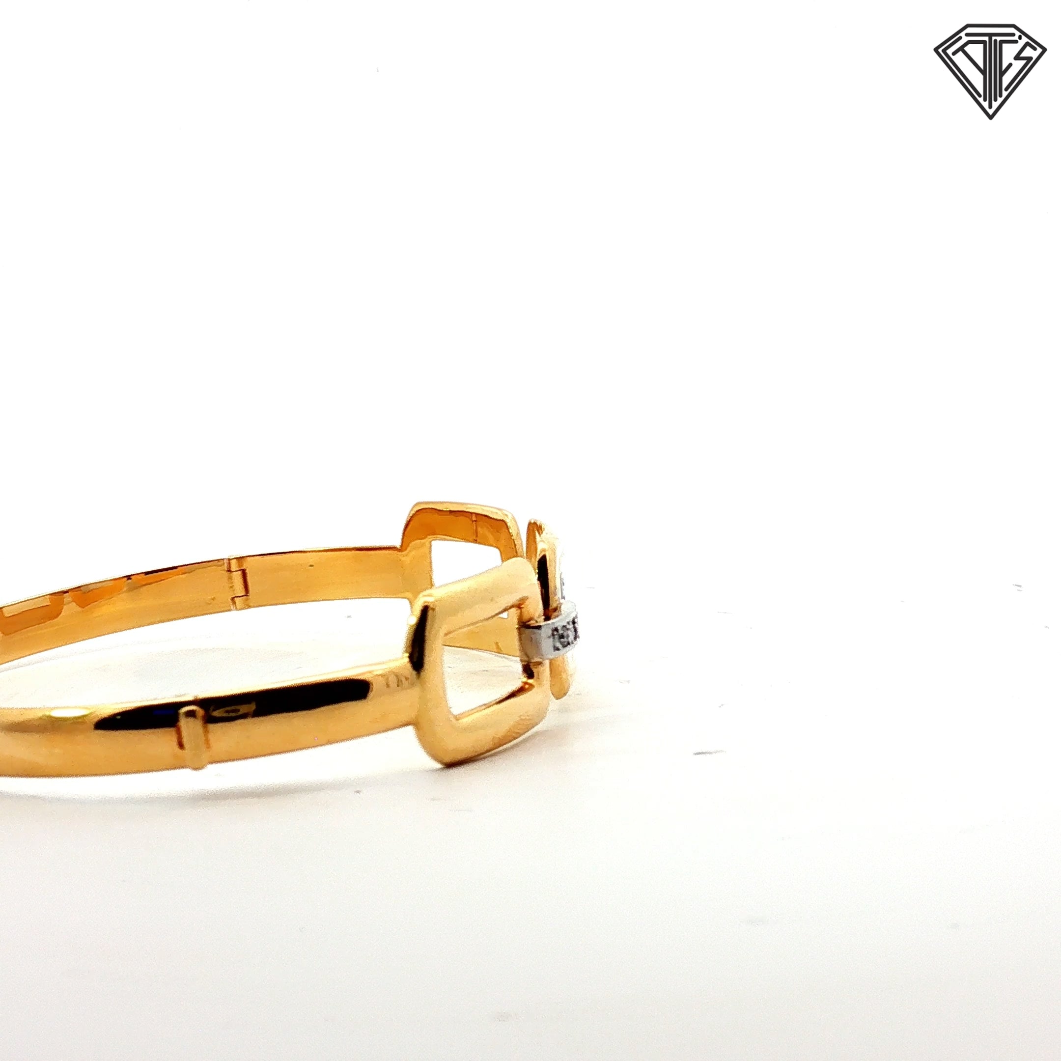 18k Yellow Gold .15ct G SI1 Round Diamond Bangle Bracelet 18.6 gram