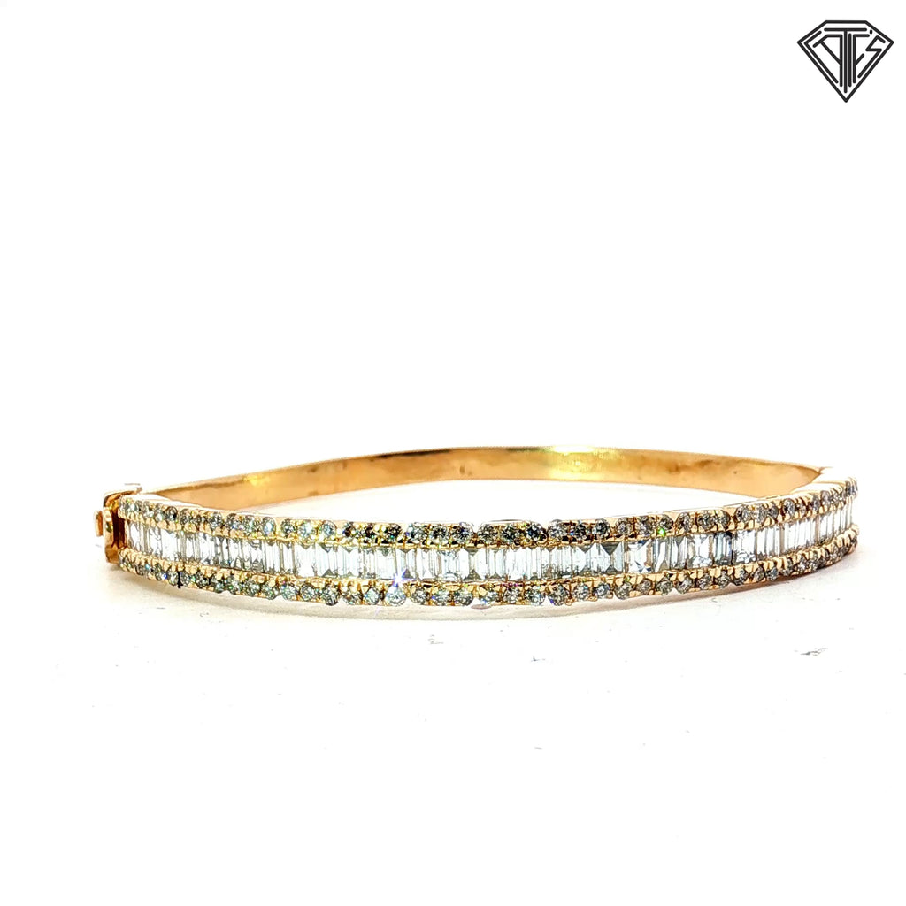 14k Yellow Gold 3.00ct G SI1 Baguette/ Round Diamond Total Weight Bangel Bracelet