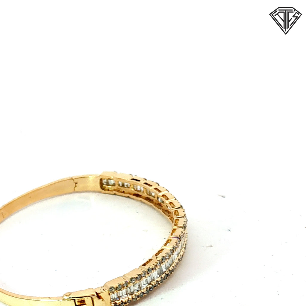 14k Yellow Gold 3.00ct G SI1 Baguette/ Round Diamond Total Weight Bangel Bracelet