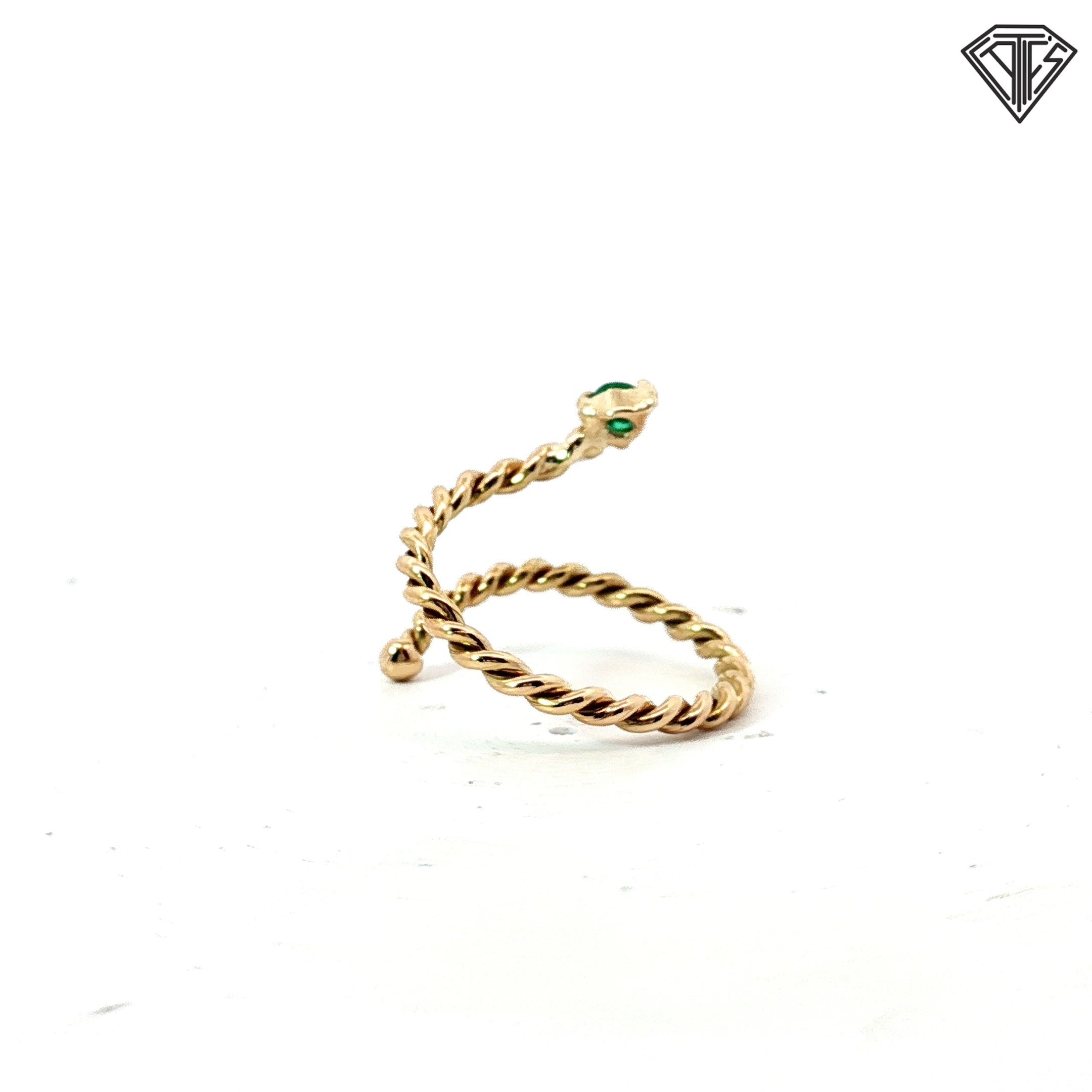 18k Yellow Gold Braided Open Emerald Ring Size 2.1 gram Size 6