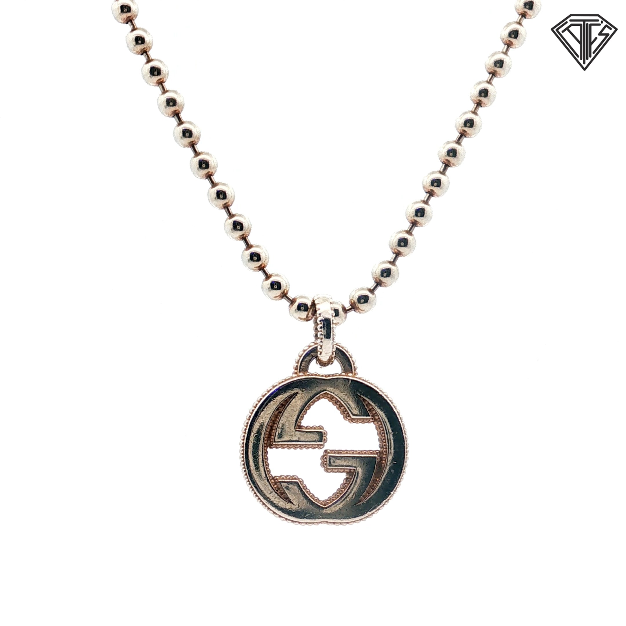Pre-Loved Gucci Sterling Silver Interlocking GG Logo necklace
