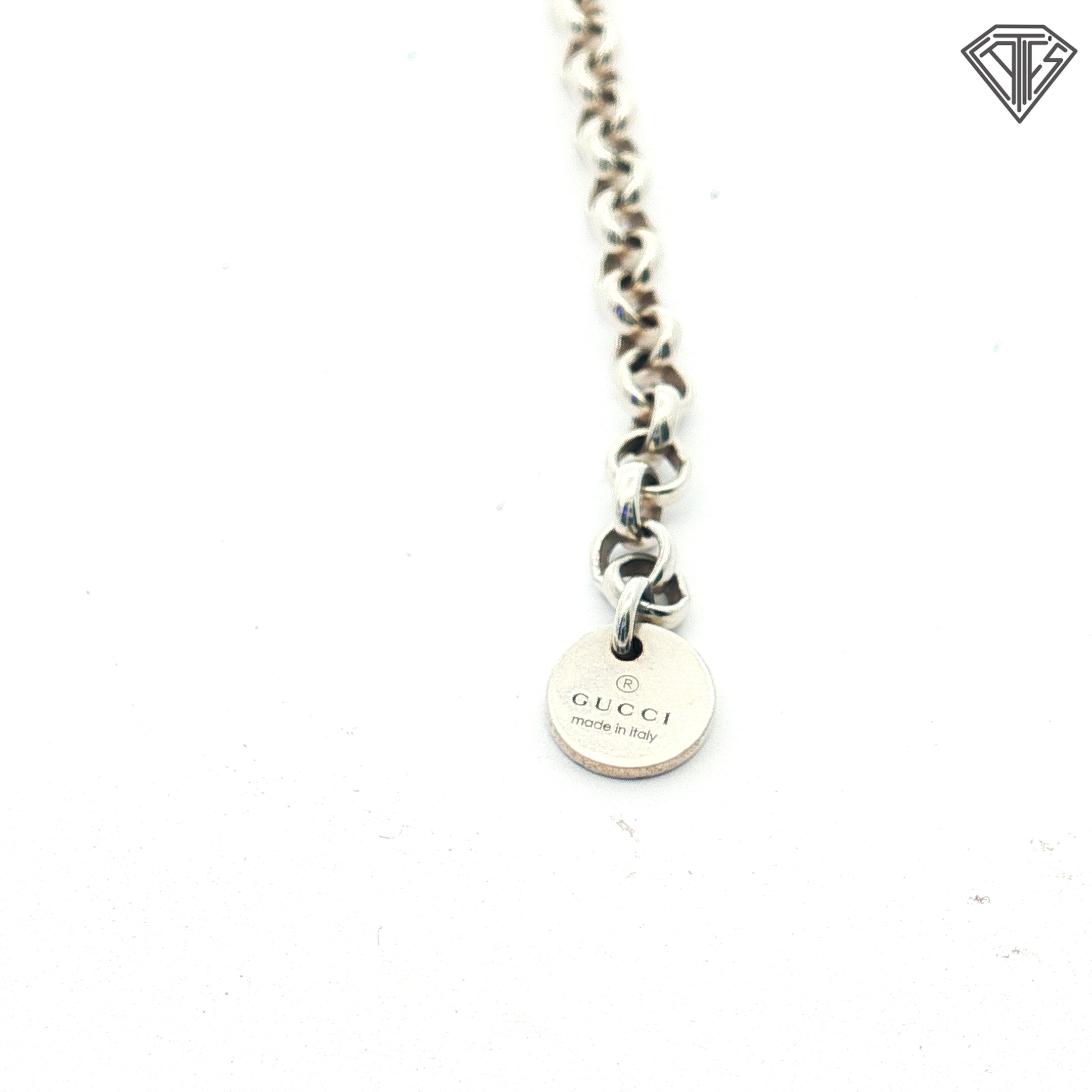 Pre-Loved Gucci Sterling Silver Interlocking GG Logo necklace