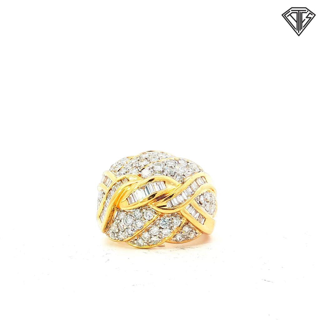 18k Yellow Gold 2.50ct E/F VS1/VS2 Round and Baguette Diamond Estate Woven/ Braided Cocktail Ring  Size 7.5