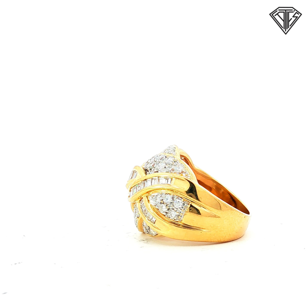 18k Yellow Gold 2.50ct E/F VS1/VS2 Round and Baguette Diamond Estate Woven/ Braided Cocktail Ring  Size 7.5
