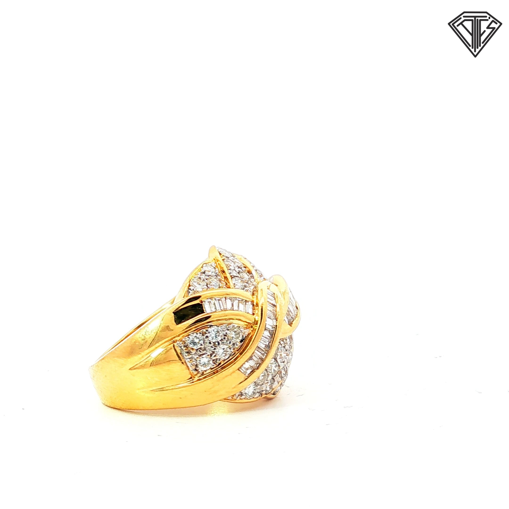 18k Yellow Gold 2.50ct E/F VS1/VS2 Round and Baguette Diamond Estate Woven/ Braided Cocktail Ring  Size 7.5