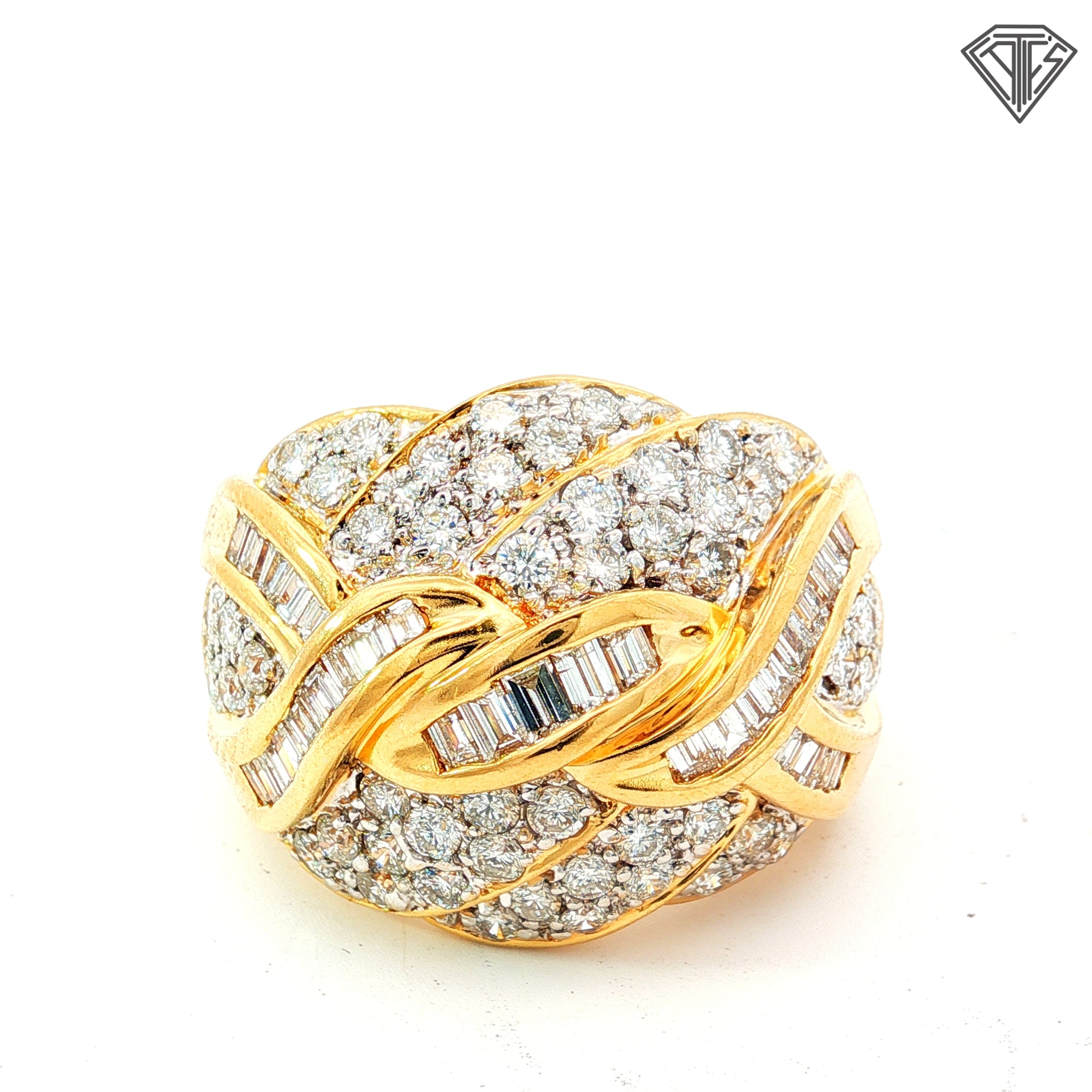 18k Yellow Gold 2.50ct E/F VS1/VS2 Round and Baguette Diamond Estate Woven/ Braided Cocktail Ring  Size 7.5
